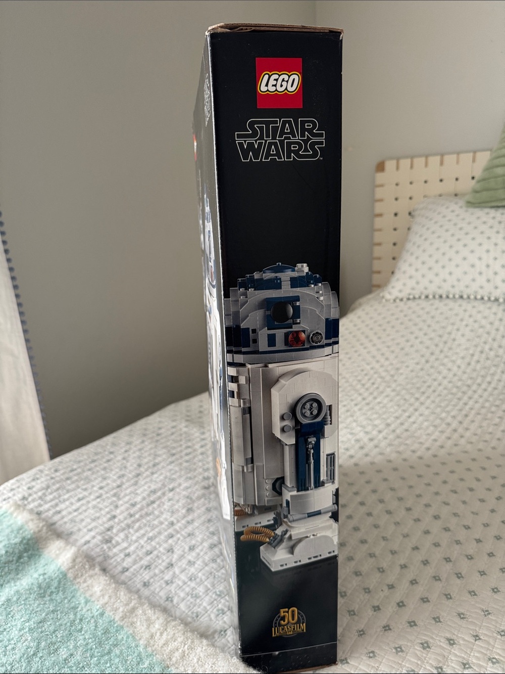 Lego R2-D2 Model 75308- RETIRED 50th Anniversary Limited Edition - Picture 3 of 10